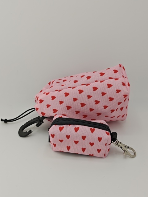 Saszetka na smaczki z etui na kupoworki | love | gratis woreczki